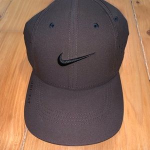 Nike Featherlight Cap